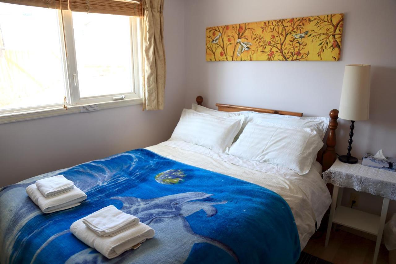 Jenny Guest House Йеллоунайф Экстерьер фото